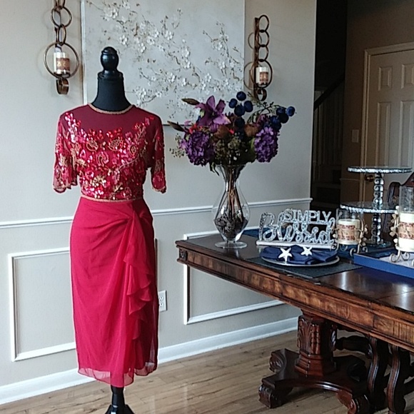 NWT Spectacular Red Illusions Cocktail Dress By Virgos Lounge. Size 8 - Picture 12 of 16